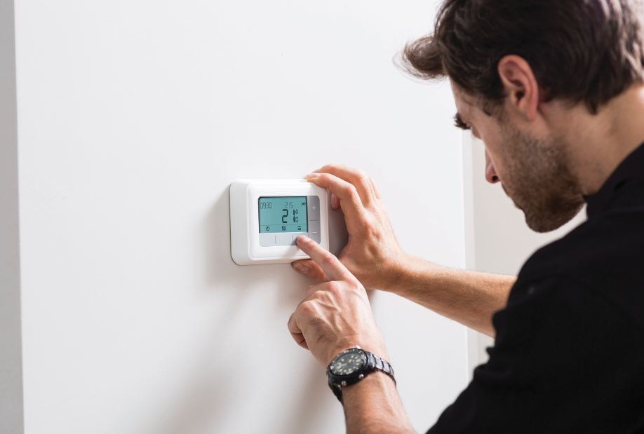Seria termostatów T4  – zaprojektowana  z potrzeby prostoty